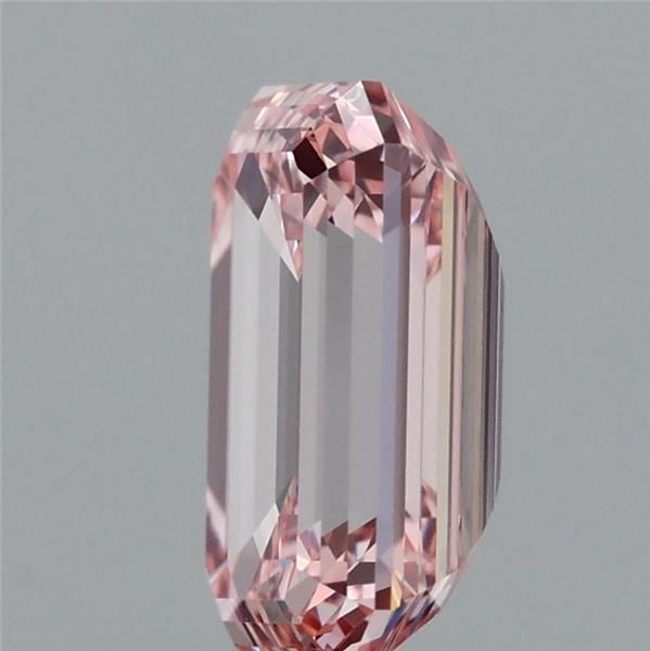 1.51 ct  Colour VVS2 Clarity Emerald Shape Coloured Lab Grown Diamond