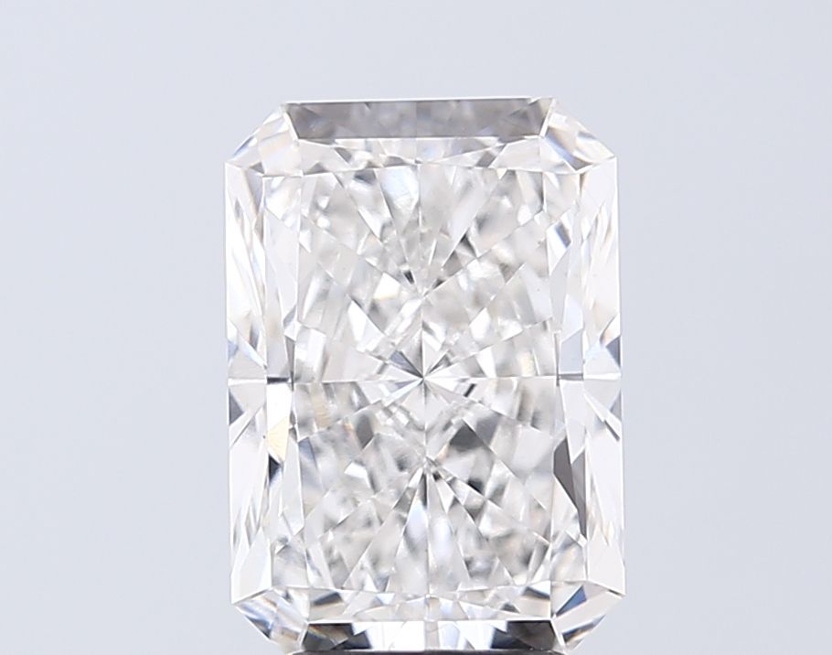 3.99 ct F Colour VVS2 Clarity Radiant Shape Lab Grown Diamond